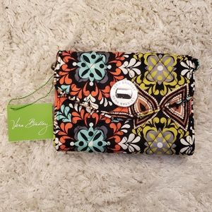Vera Bradley Smartphone wristlet